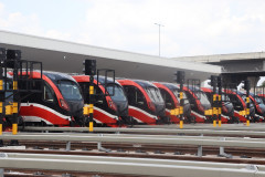 PEMERINTAH MENINJAU PROGRESS PROYEK LIGHT RAIL TRANSIT (LRT) JABODEBEK ...